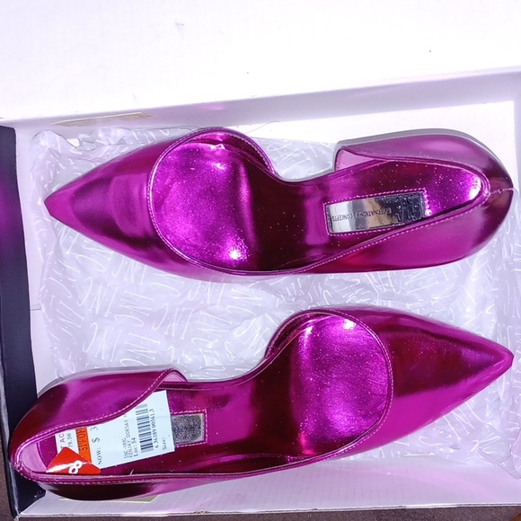 Fuchsia high heels - Picture 5 of 10
